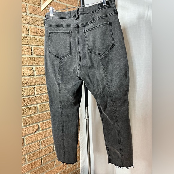 Hollister curvy ultra high rise skinny ankle black wash - 13S - Picture 7 of 11